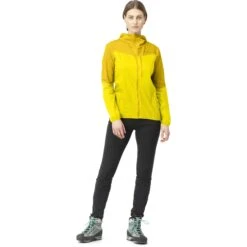 Norrona Giacca Donna - Falketind Aero60 Hood - Sulphur/Blazing Yellow -Norrona norrona falketind aero60 hood women sulphur blazing yellow model 1 1399432