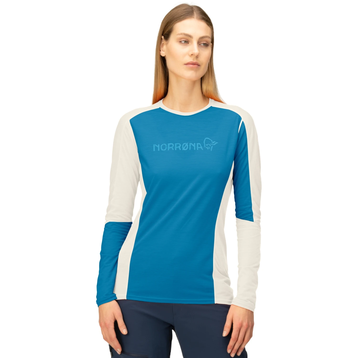 Norrona Maglia A Maniche Lunghe Donna - Falketind Equaliser Merino Round Neck - Hawaiian Surf/Snowdrop 3 Norrona Maglia A Maniche Lunghe Donna - Falketind Equaliser Merino Round Neck - Hawaiian Surf/Snowdrop