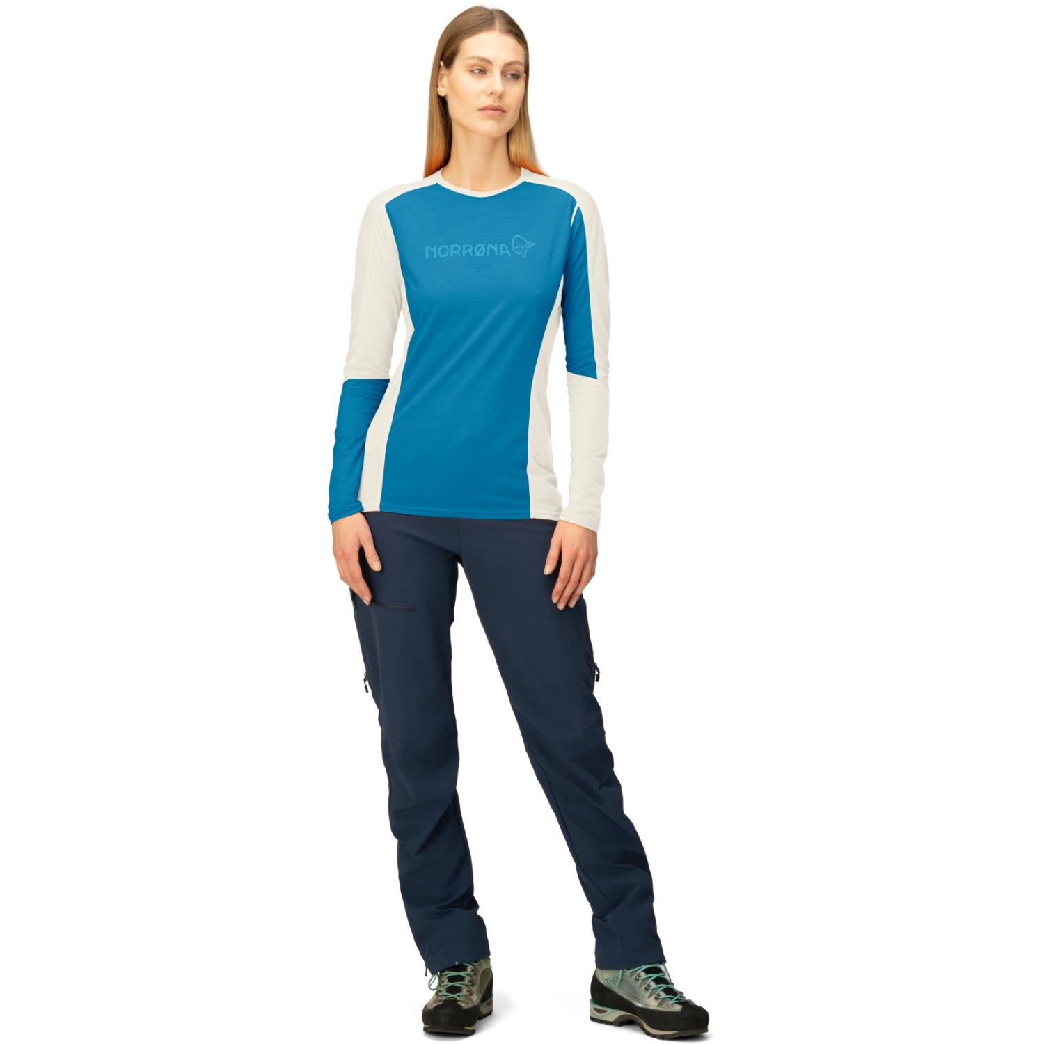 Norrona Maglia A Maniche Lunghe Donna - Falketind Equaliser Merino Round Neck - Hawaiian Surf/Snowdrop 6 Norrona Maglia A Maniche Lunghe Donna - Falketind Equaliser Merino Round Neck - Hawaiian Surf/Snowdrop - immagine 4