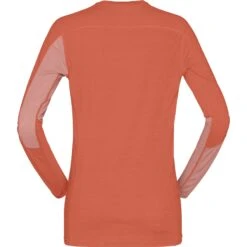 Norrona Maglia A Maniche Lunghe Donna - Falketind Equaliser Merino Round Neck - Peach Amber/Orange Alert 9 Norrona Maglia A Maniche Lunghe Donna - Falketind Equaliser Merino Round Neck - Peach Amber/Orange Alert -Norrona norrona falketind equaliser merino round neck women peach amber orange alert 2 1253615