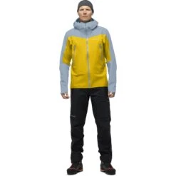 Norrona Giacca Uomo - Falketind Gore-Tex - Sulphur/Blue Fog 10 Norrona Giacca Uomo - Falketind Gore-Tex - Sulphur/Blue Fog -Norrona norrona falketind gore tex jacket men sulphur blue fog model 1 1399479