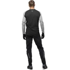 Norrona Maglia A Maniche Lunghe Uomo - Fjørå Equaliser Lightweight - Caviar/Castor Grey -Norrona norrona fjora equaliser lightweight long sleeve shirt men caviar castor grey 4 1254108