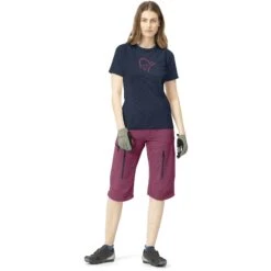 Norrona Maglietta Donna - Fjørå Wool - Indigo Night 10 Norrona Maglietta Donna - Fjørå Wool - Indigo Night -Norrona norrona fjora wool t shirt women indigo night model 1 1399781