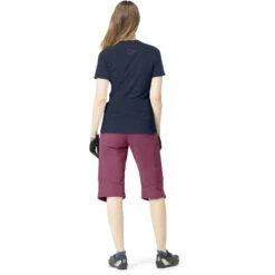 Norrona Maglietta Donna - Fjørå Wool - Indigo Night 11 Norrona Maglietta Donna - Fjørå Wool - Indigo Night -Norrona norrona fjora wool t shirt women indigo night model 2 1399782