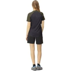 Norrona Maglietta Donna - Senja Equaliser Lightweight - Olive Night 11 Norrona Maglietta Donna - Senja Equaliser Lightweight - Olive Night -Norrona norrona senja equaliser lightweight t shirt women olive night model 2 1399844