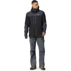Norrona Giacca Uomo - Trollveggen Gore-Tex Pro Light - Caviar/Cool Black -Norrona norrona trollveggen gore tex pro light jacket men caviar cool black 2 1464822
