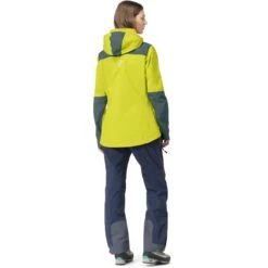 Norrona Giacca Donna - Trollveggen Gore-Tex Pro Light - Sulphur Spring/North Atlantic 11 Norrona Giacca Donna - Trollveggen Gore-Tex Pro Light - Sulphur Spring/North Atlantic -Norrona norrona trollveggen gore tex pro light jacket women sulphur spring north atlantic 4 1258337