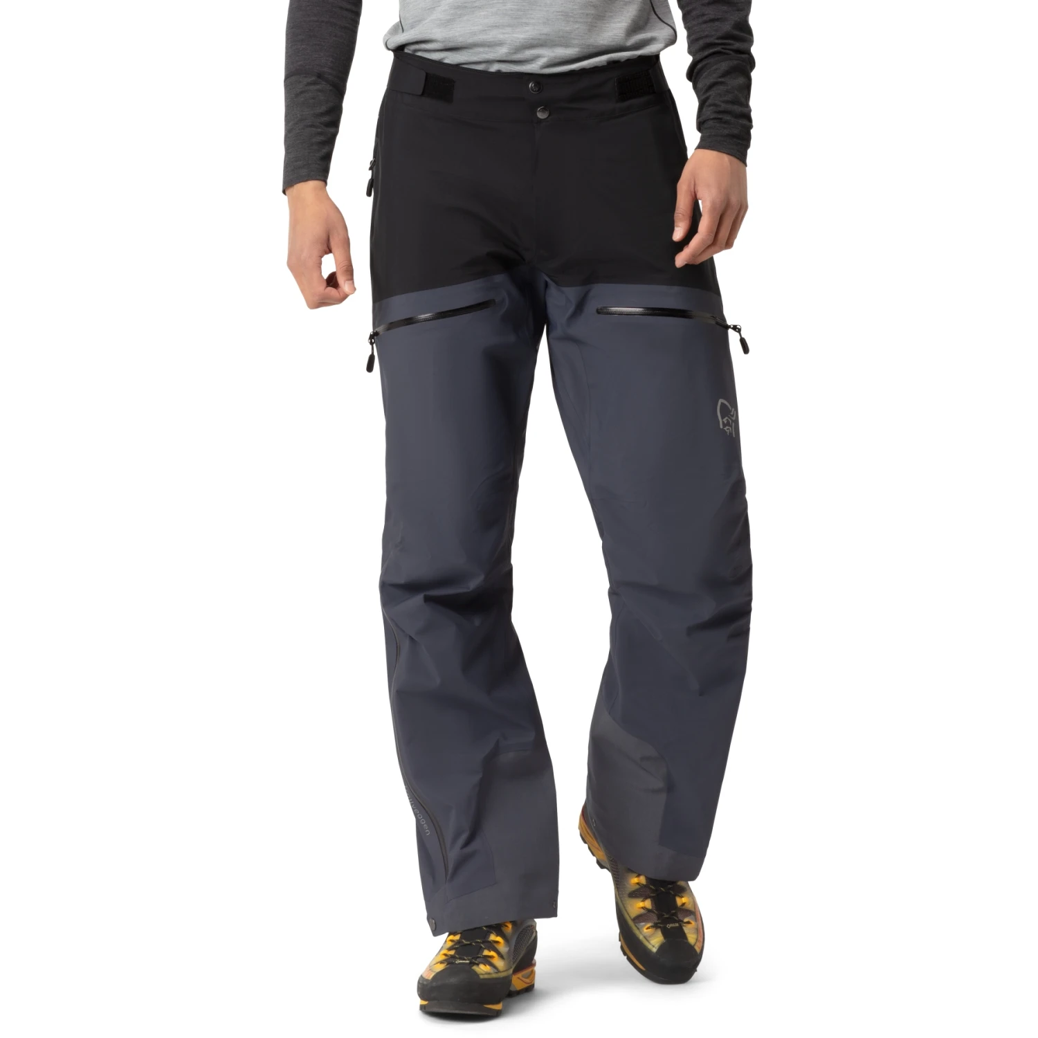 Norrona Pantaloni Uomo - Trollveggen Gore-Tex Pro Light - Caviar/Cool Black 3 Norrona Pantaloni Uomo - Trollveggen Gore-Tex Pro Light - Caviar/Cool Black