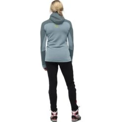 Norrona Giacca Donna - Trollveggen Powerstretch Pro Zip Hood - North Atlantic 11 Norrona Giacca Donna - Trollveggen Powerstretch Pro Zip Hood - North Atlantic -Norrona norrona trollveggen powerstretch pro zip hood women north atlantic 4 1258386
